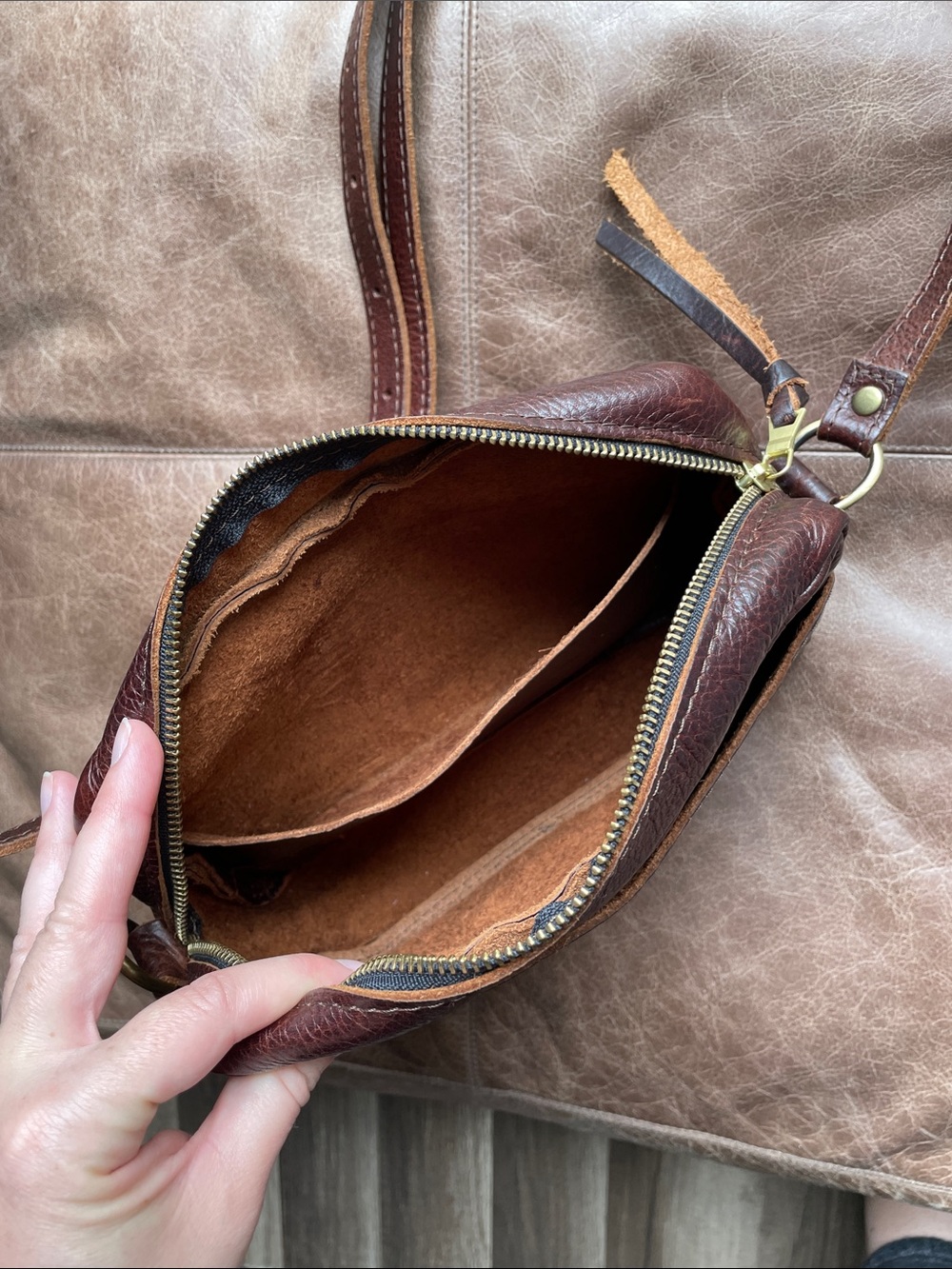 Portland Leather Camera Bag Purse - Large - Picture 5 of 7